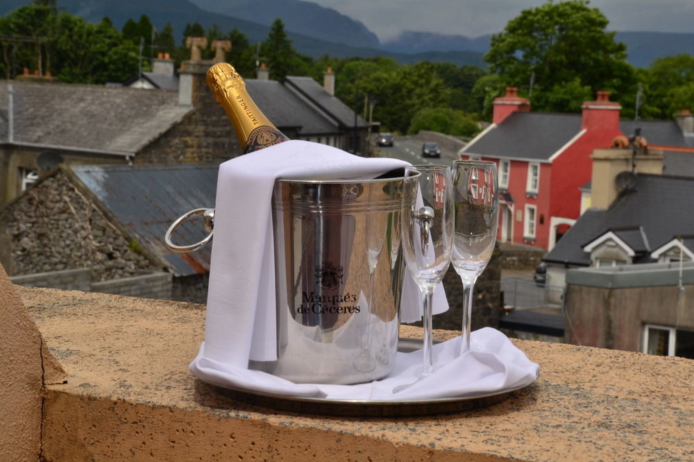 Fairhill House Hotel Clonbur Exterior foto